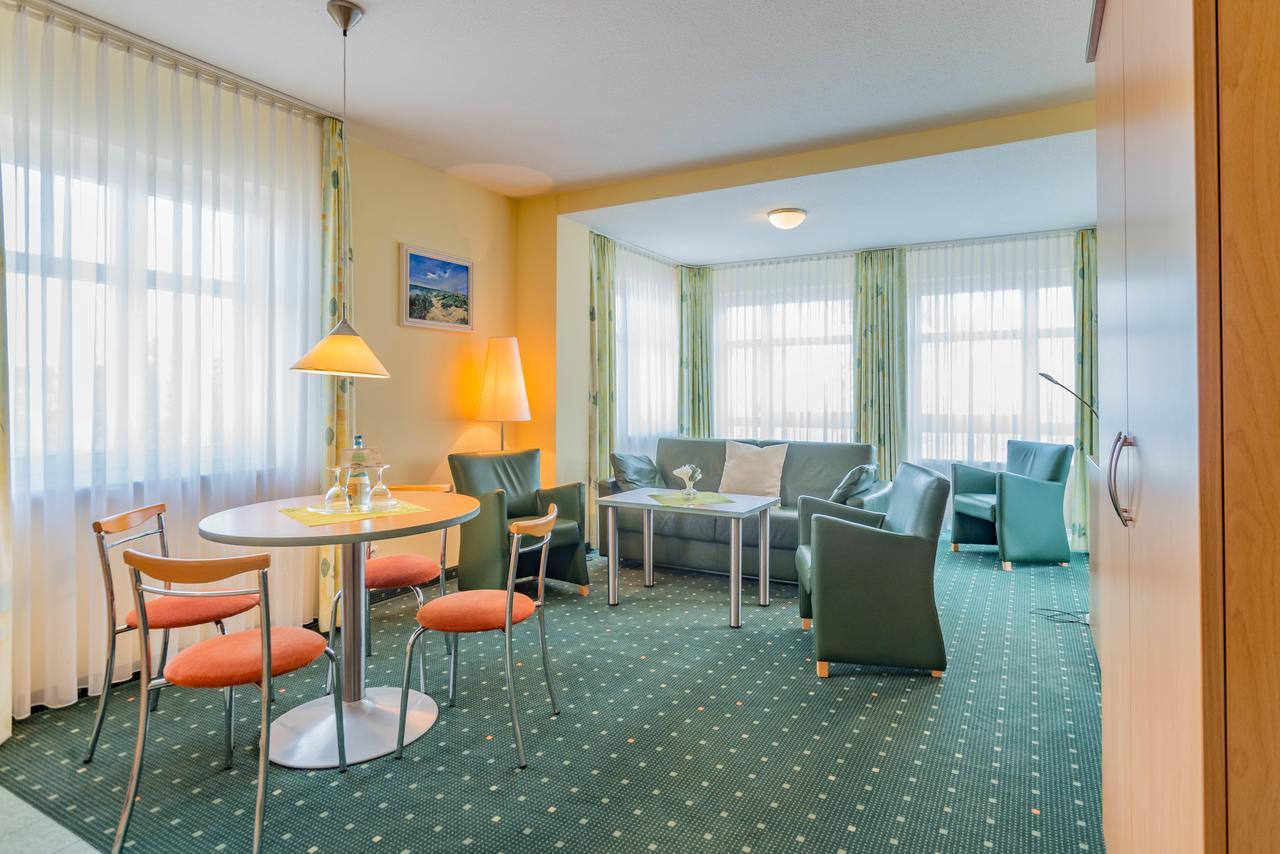 Am Weststrand Aparthotel Kuehlungsborn Exterior foto